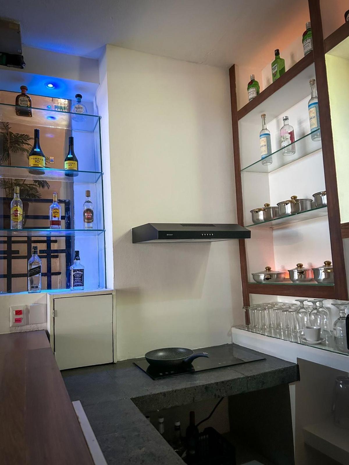 Spartacus Hostel Boutique For Men Puerto Vallarta Eksteriør billede