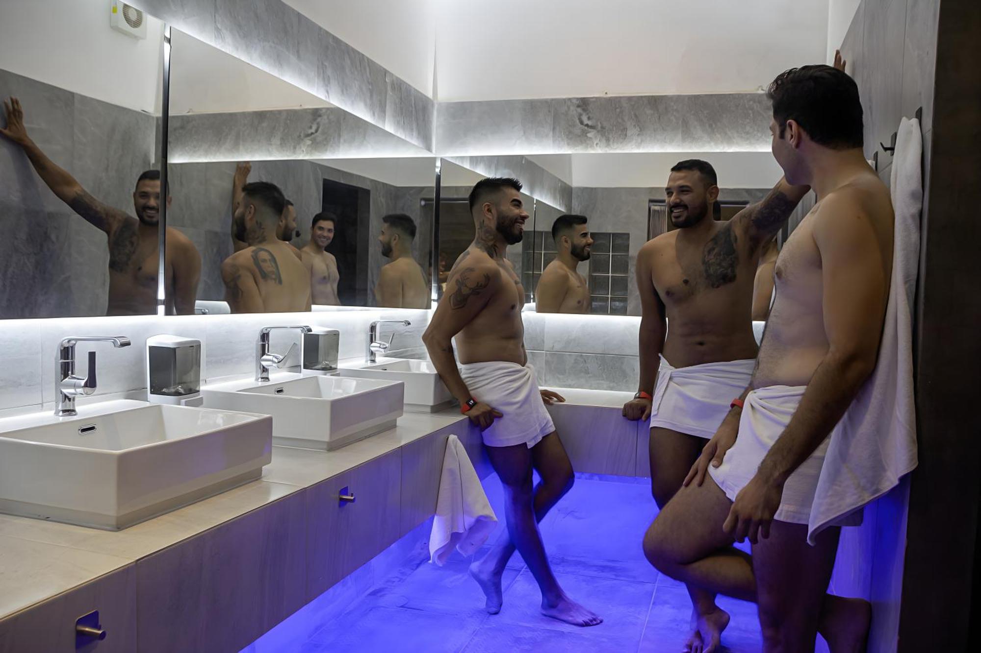 Spartacus Hostel Boutique For Men Puerto Vallarta Eksteriør billede