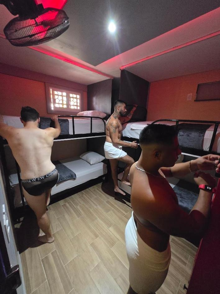 Spartacus Hostel Boutique For Men Puerto Vallarta Eksteriør billede