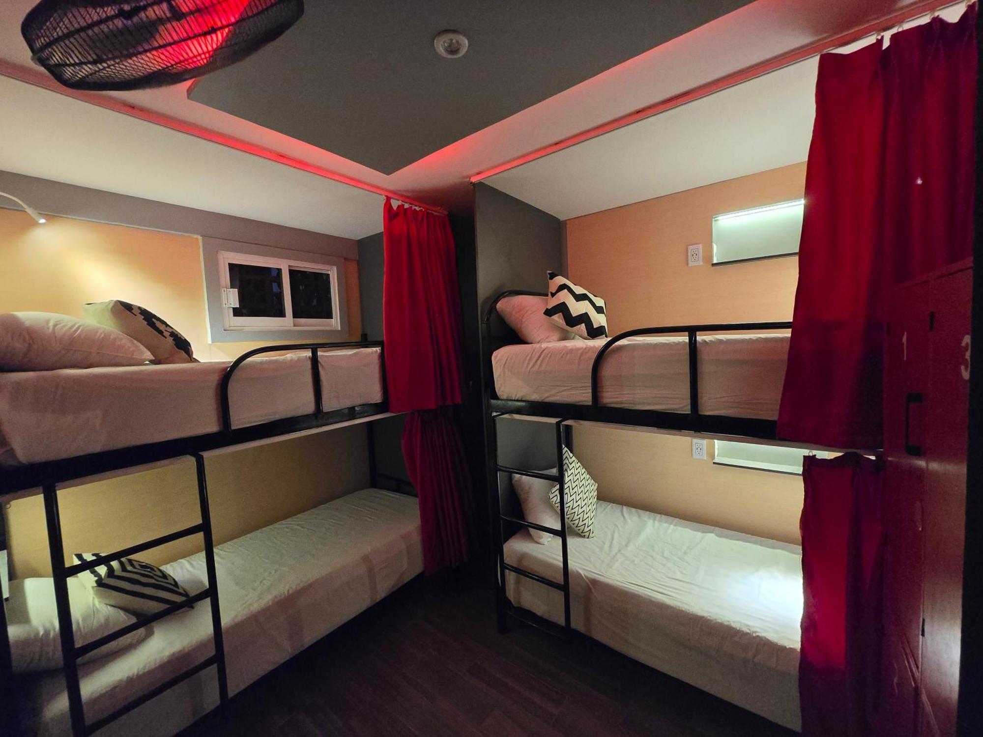 Spartacus Hostel Boutique For Men Puerto Vallarta Eksteriør billede